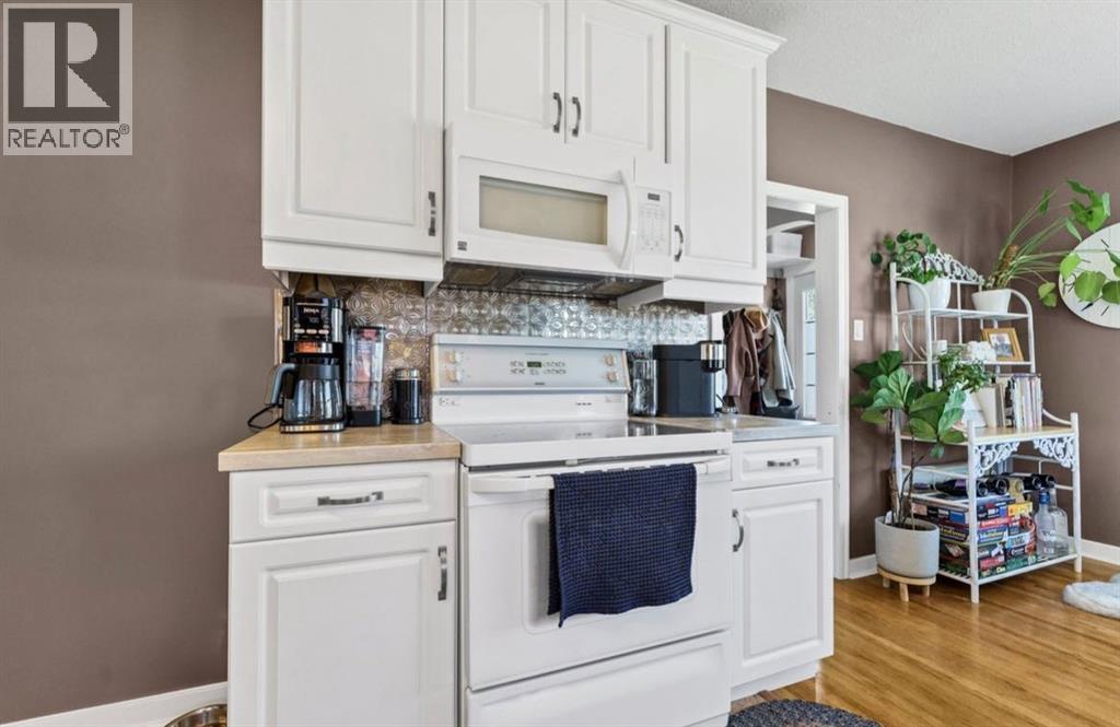 53 3 Street SW - 16