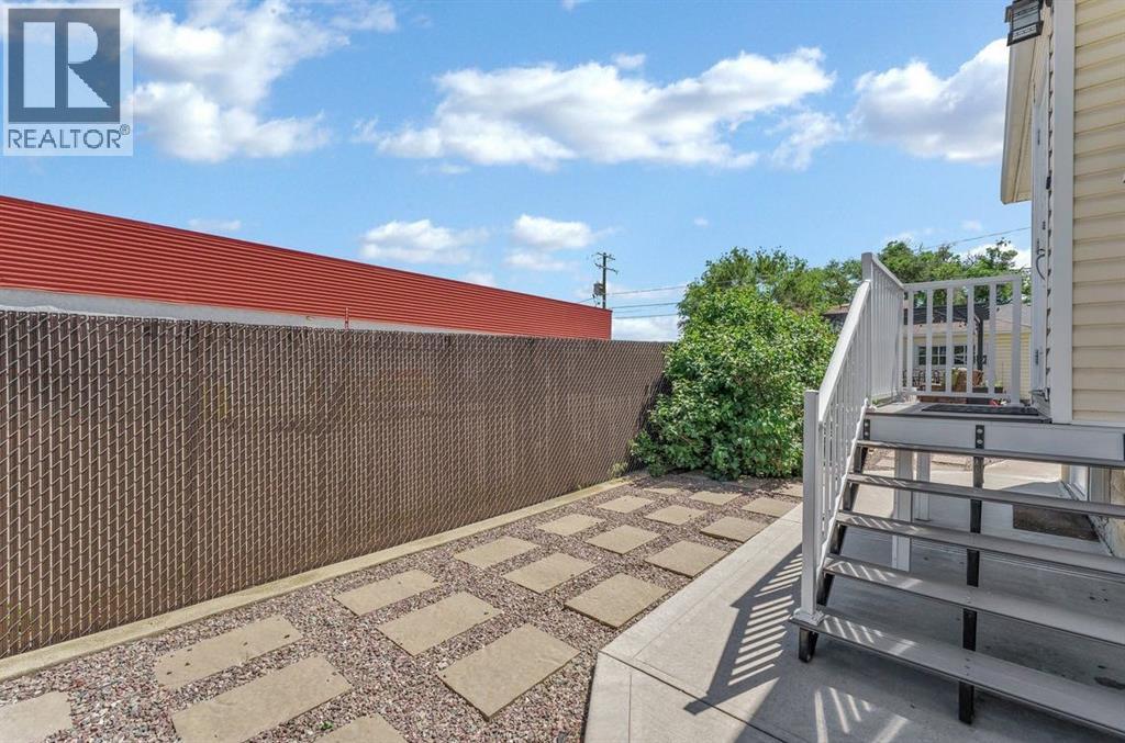 53 3 Street SW - 28