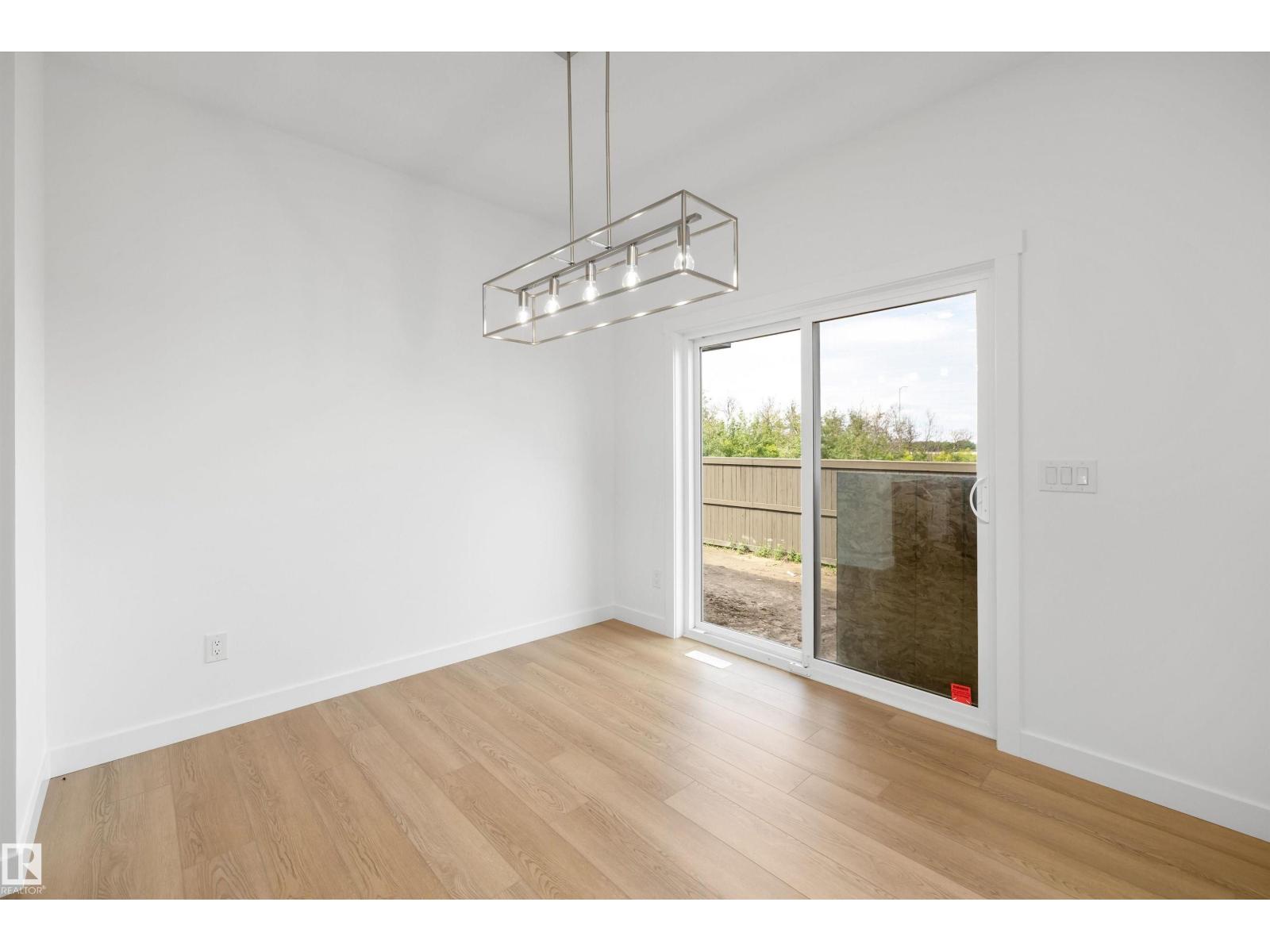 8632 183 AV NW - 14