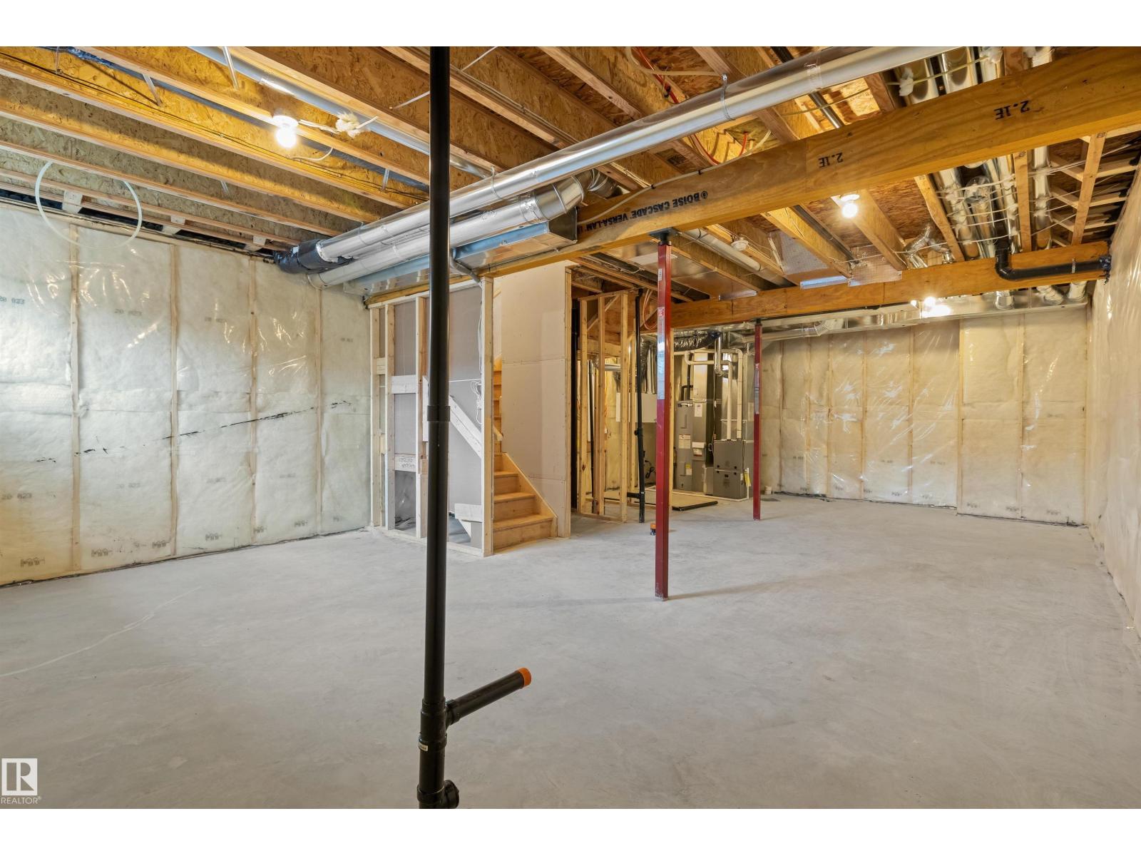 8632 183 AV NW - 40