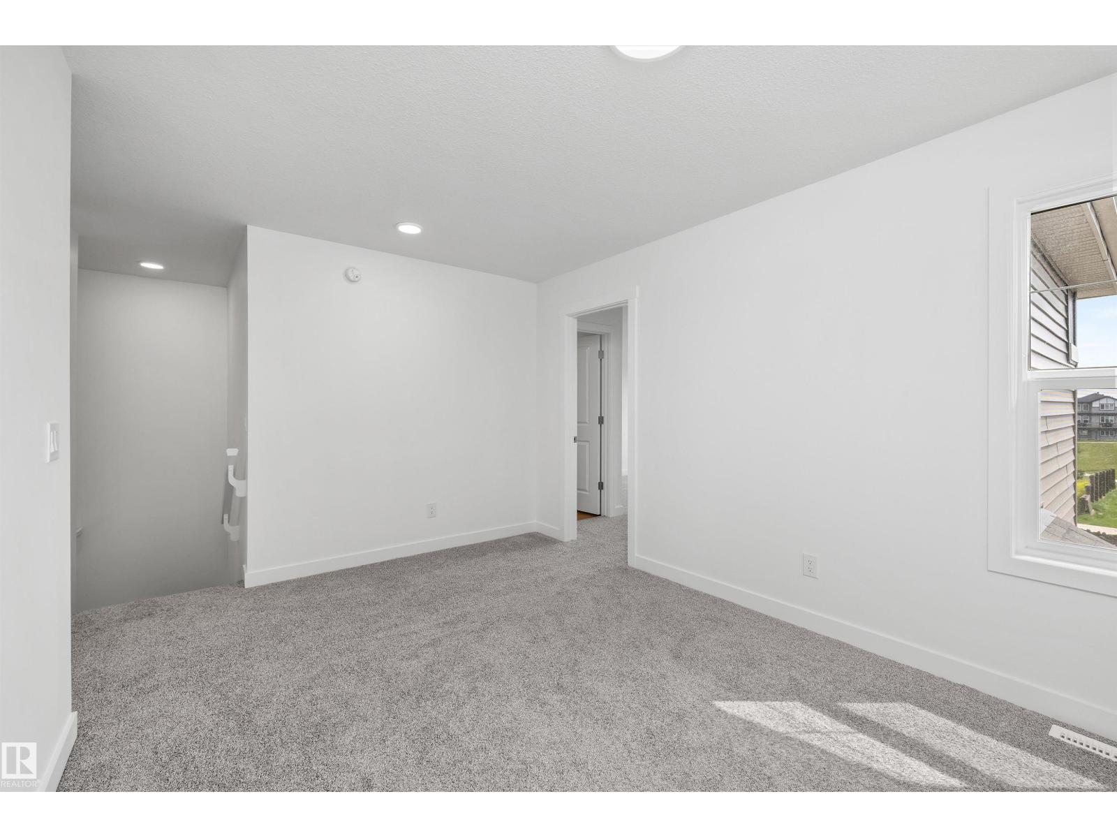 8632 183 AV NW - 23