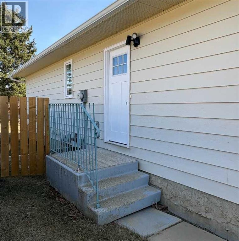 8322 101 Avenue - 33