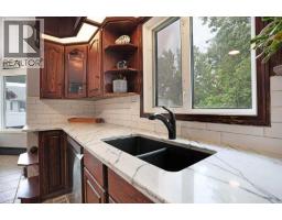 Pantry - 648 2nd Street E, Brooks, AB T1R0M9 Photo 11