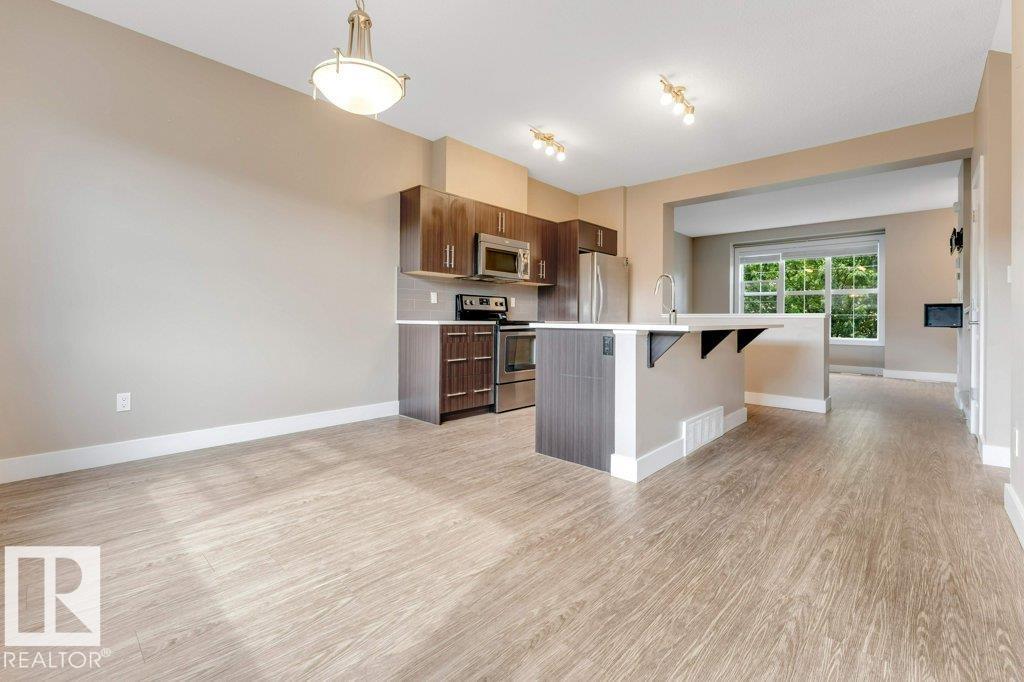 2122 24 ST NW - 9