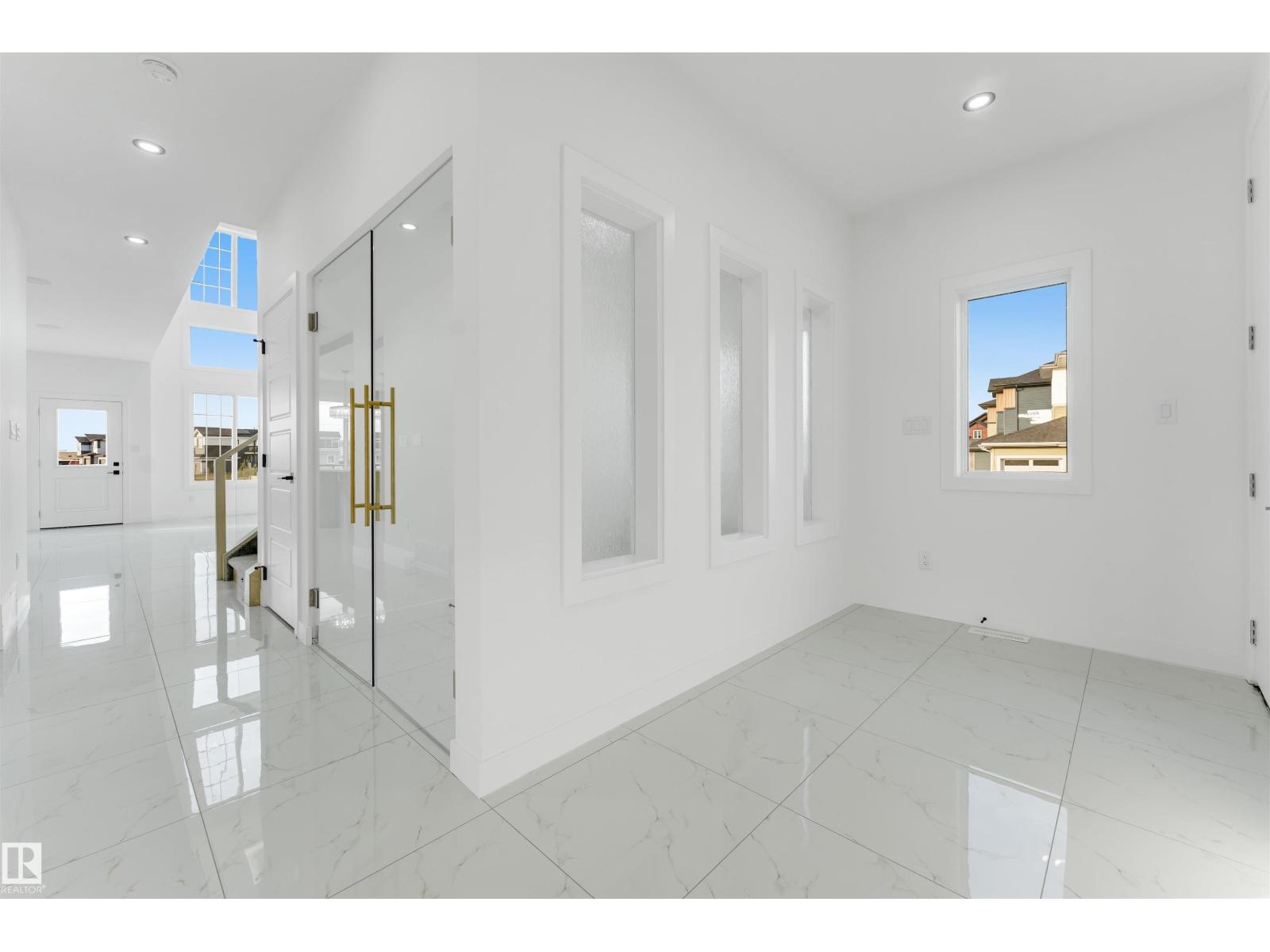 1536 64 Ave NE - 3