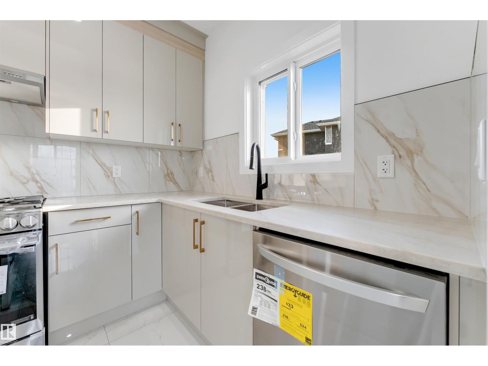 1536 64 Ave NE - 16