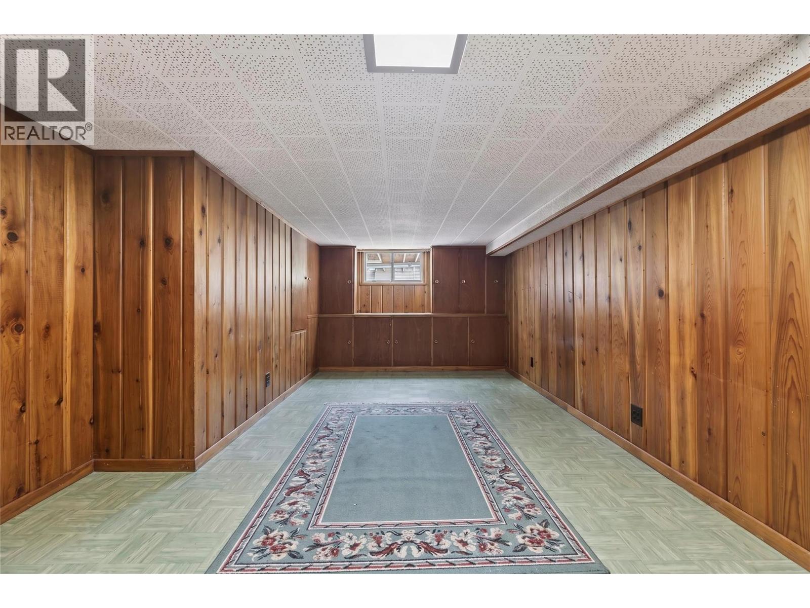 211 Maclure Avenue, Salmo