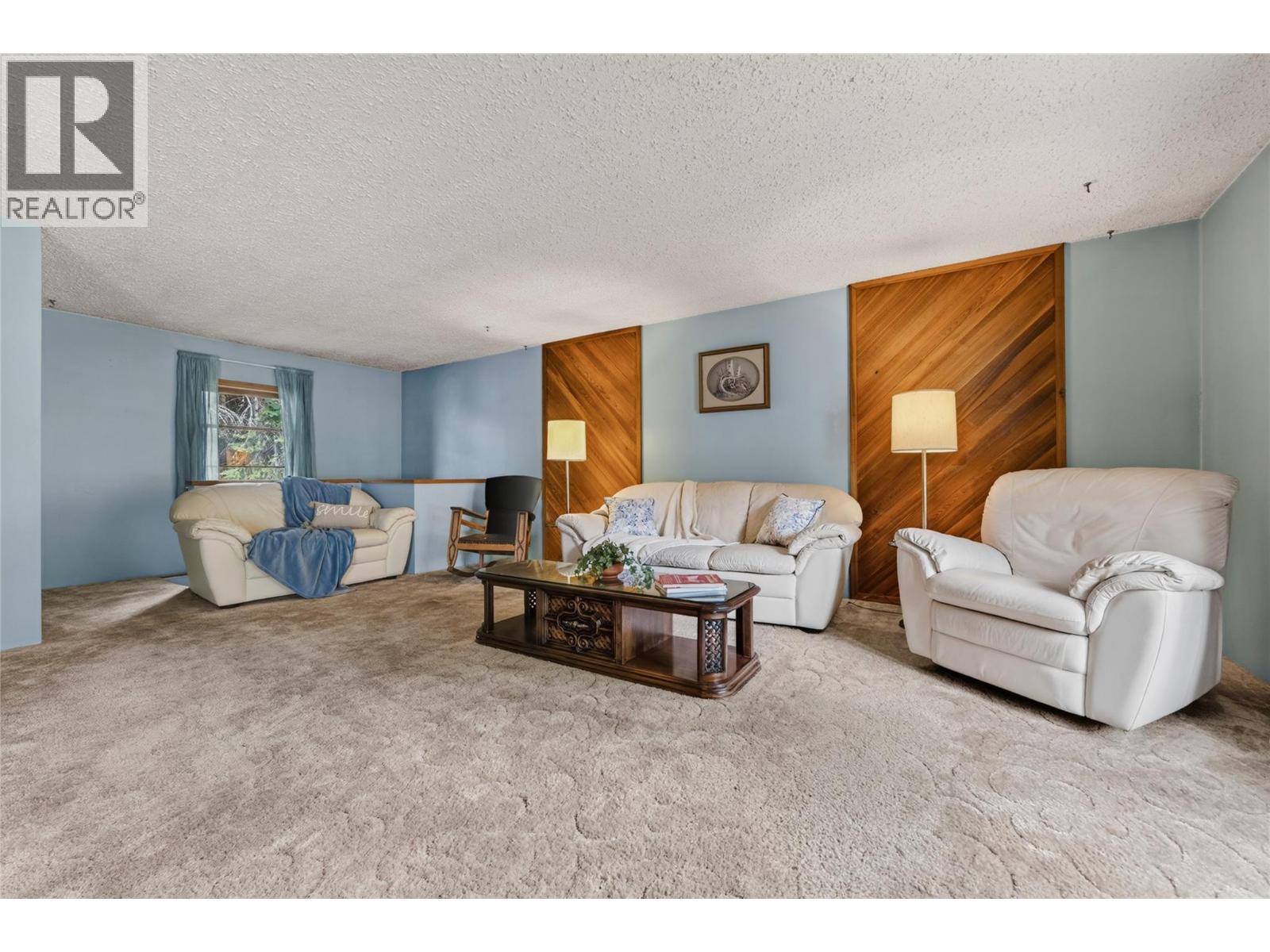 211 Maclure Avenue, Salmo