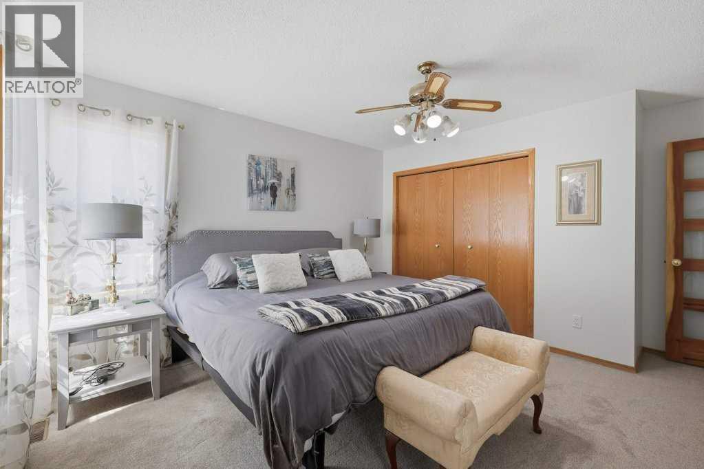 Listing photo – 23 Kemp Avenue, Red Deer