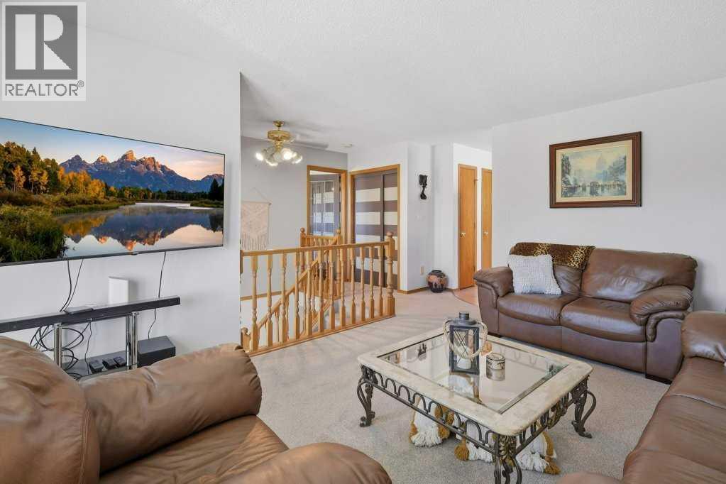 Listing photo – 23 Kemp Avenue, Red Deer