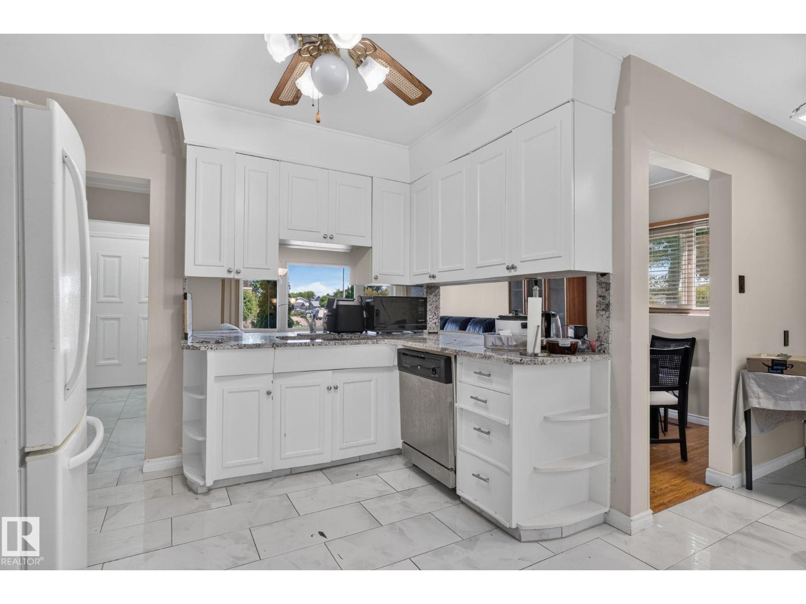 12238 48 ST NW - 9