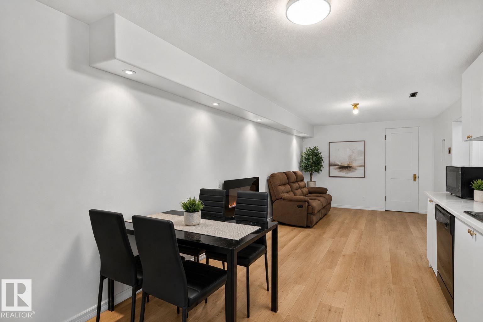 12238 48 ST NW - 25
