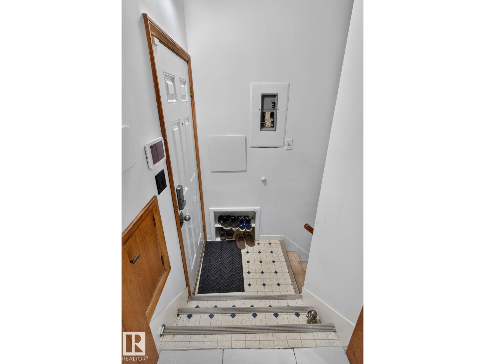 12238 48 ST NW - 21
