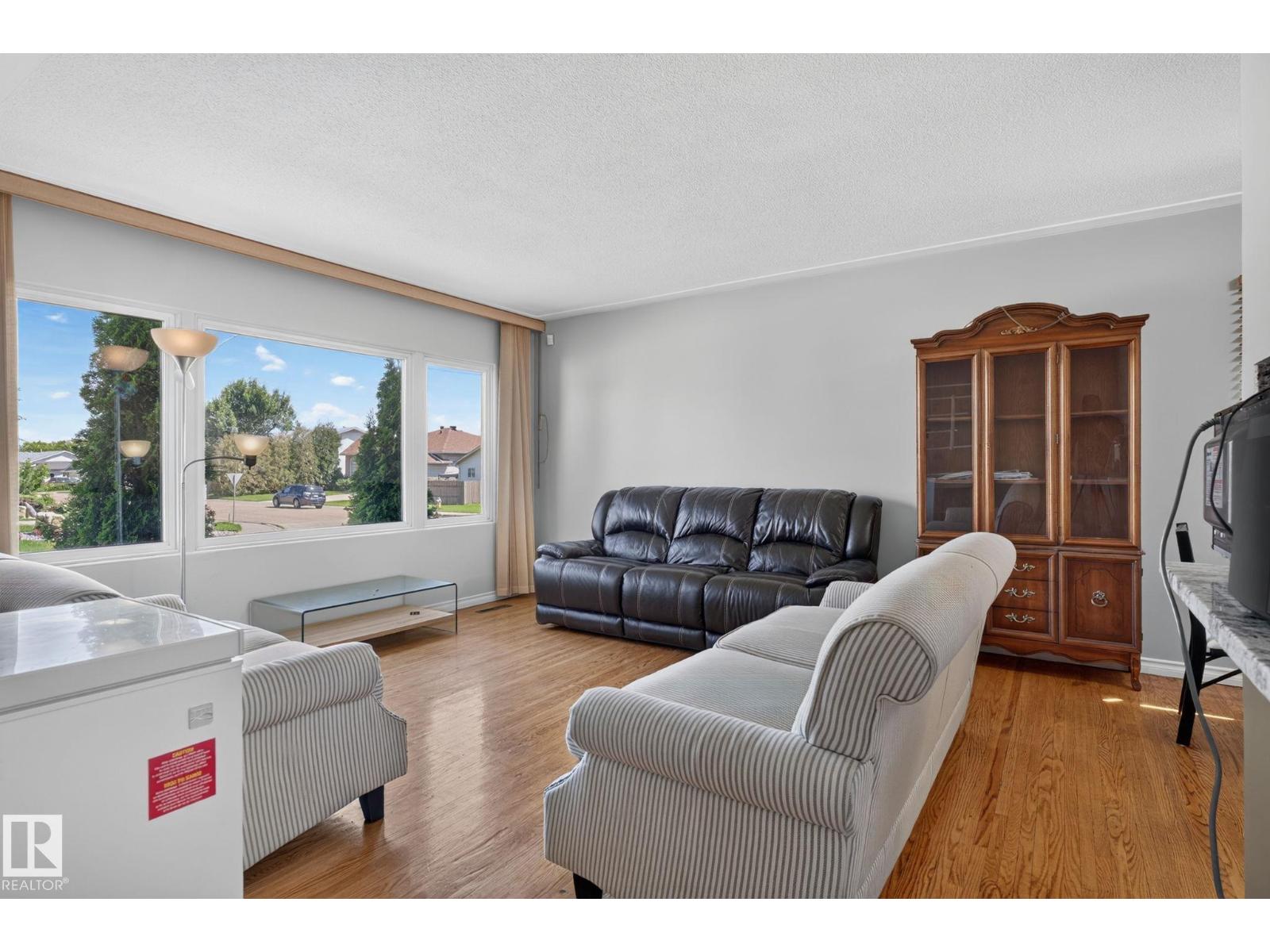 12238 48 ST NW - 28