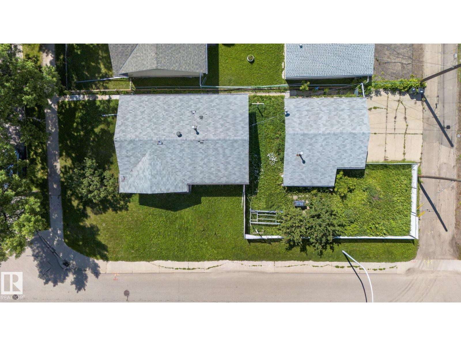 12238 48 ST NW - 45