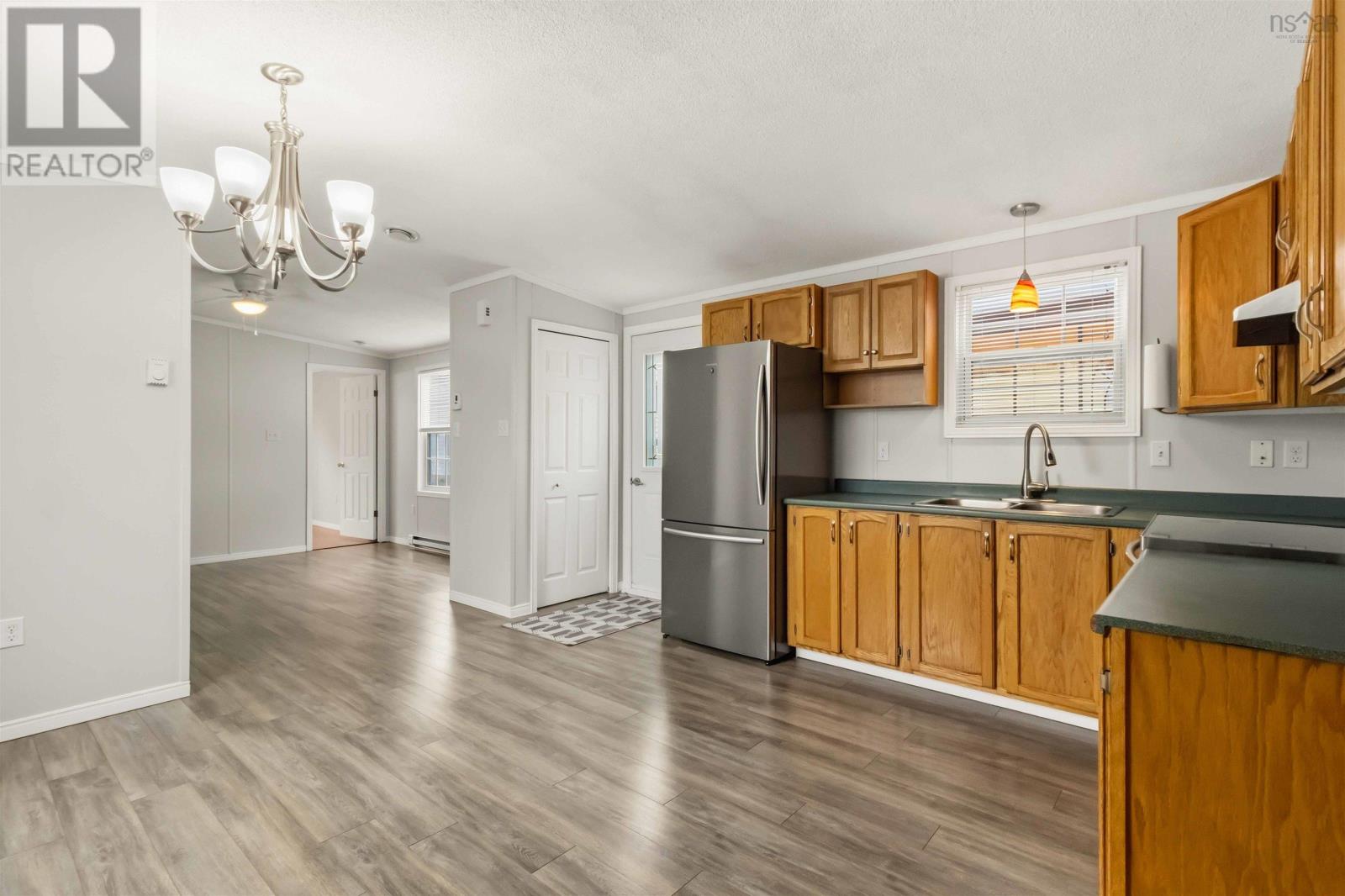 711 Fern Drive - 8