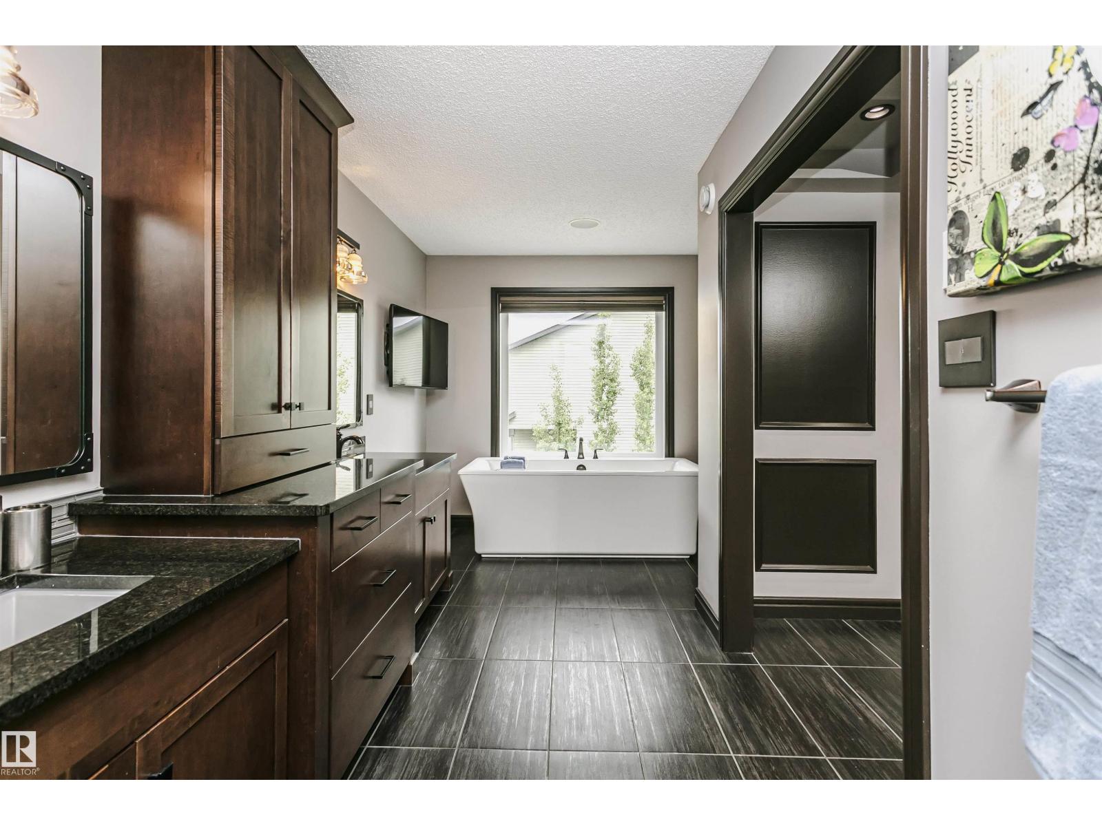 721 178A ST SW - 41
