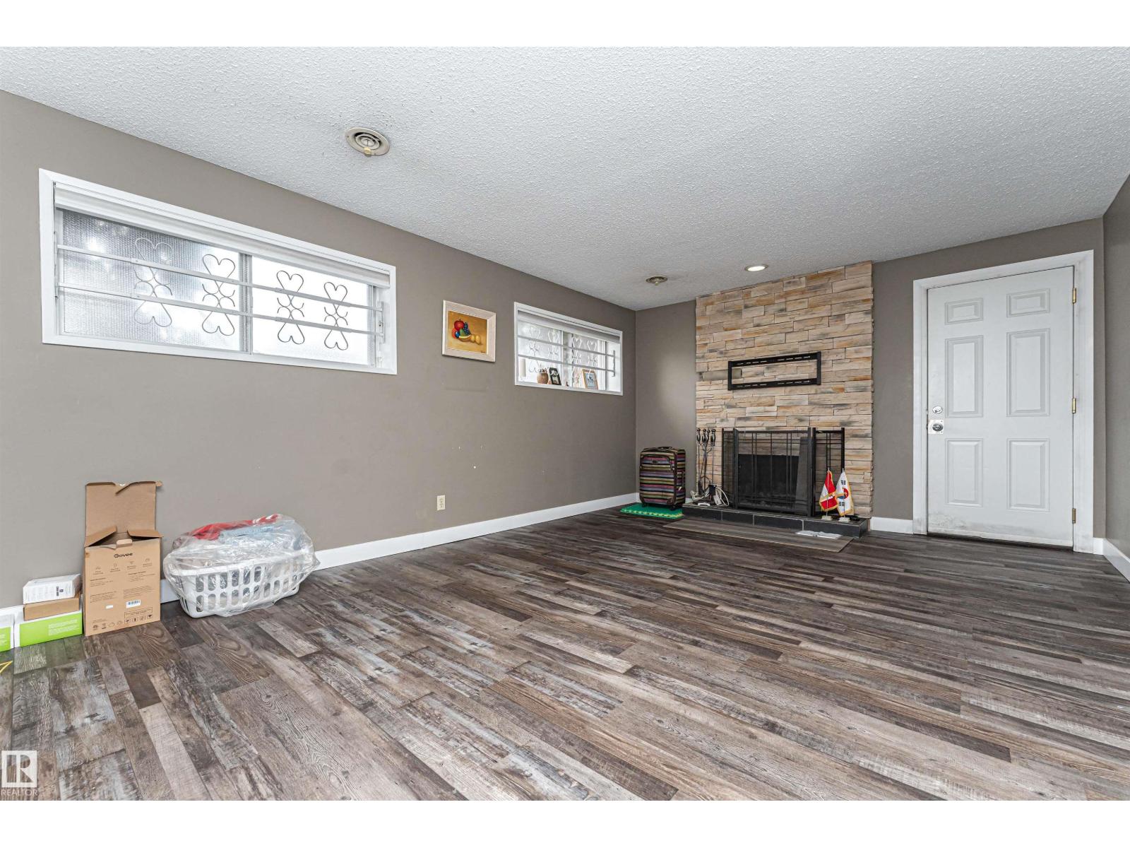 11512 24 AV NW — photo 29