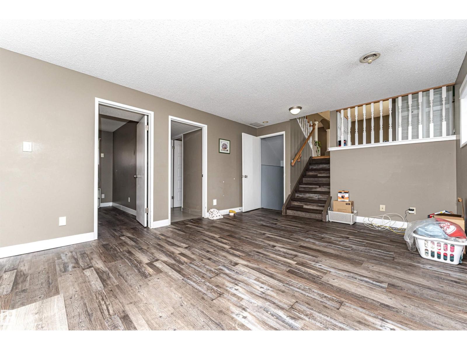 11512 24 AV NW — photo 30