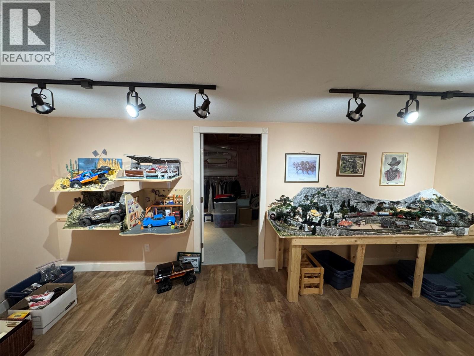 4147 4th Street - 42