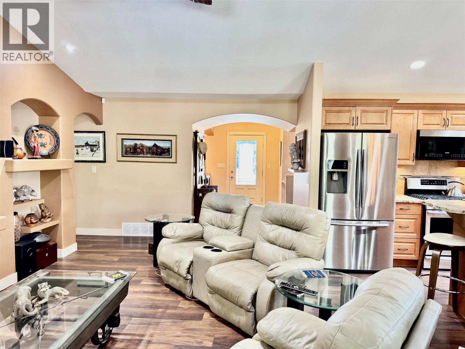 4147 4th Street - 8