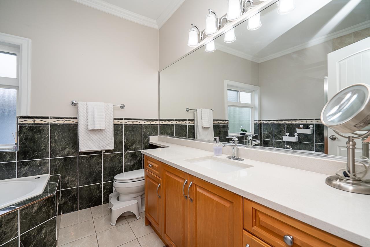 Thumbnail 17