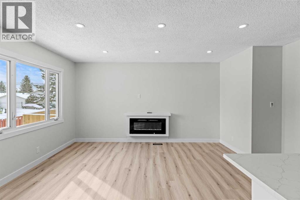 937 Marcombe Drive NE - 9
