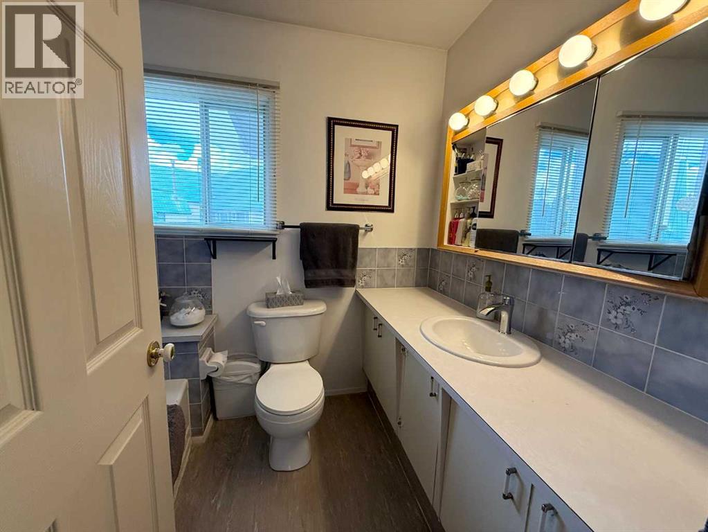 106 Sunwapta Drive — photo 14