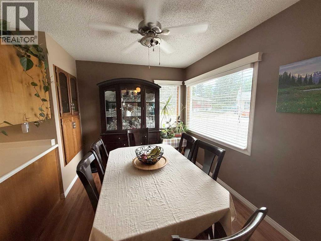 106 Sunwapta Drive — photo 9