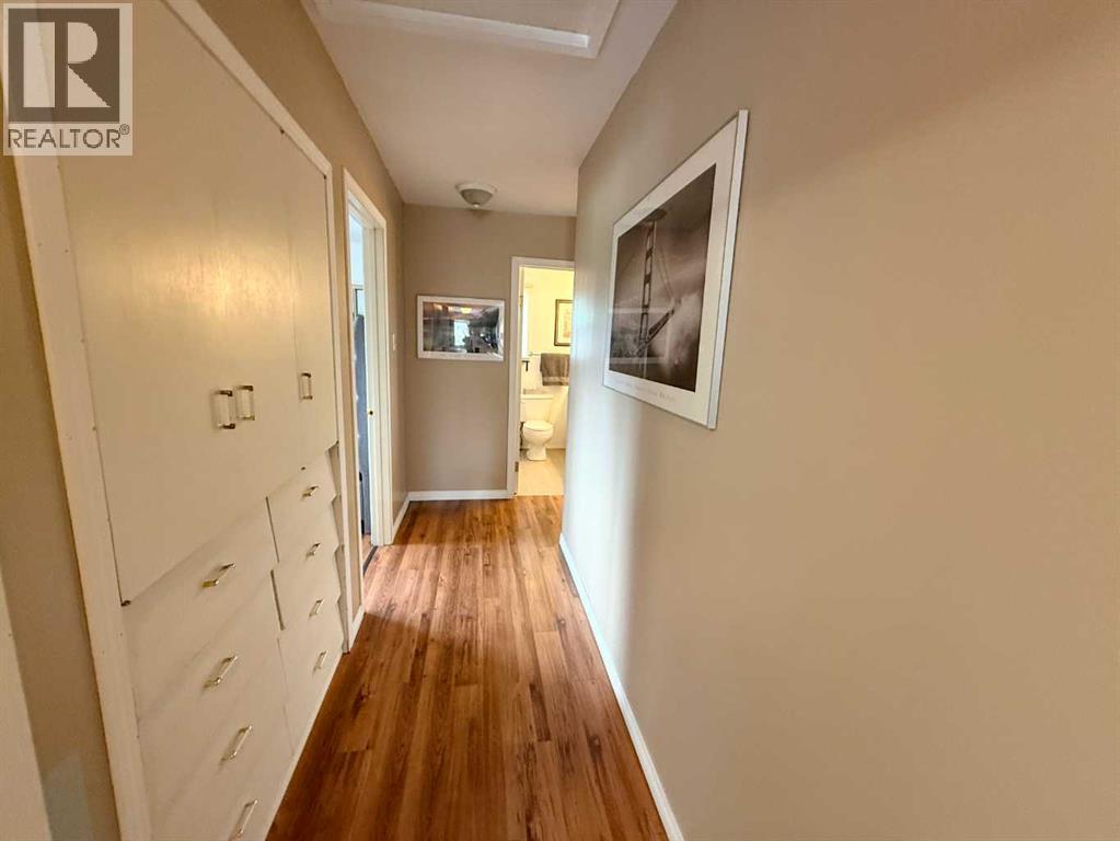 106 Sunwapta Drive — photo 11