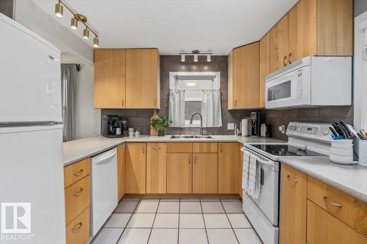 11430 122 ST NW - 5
