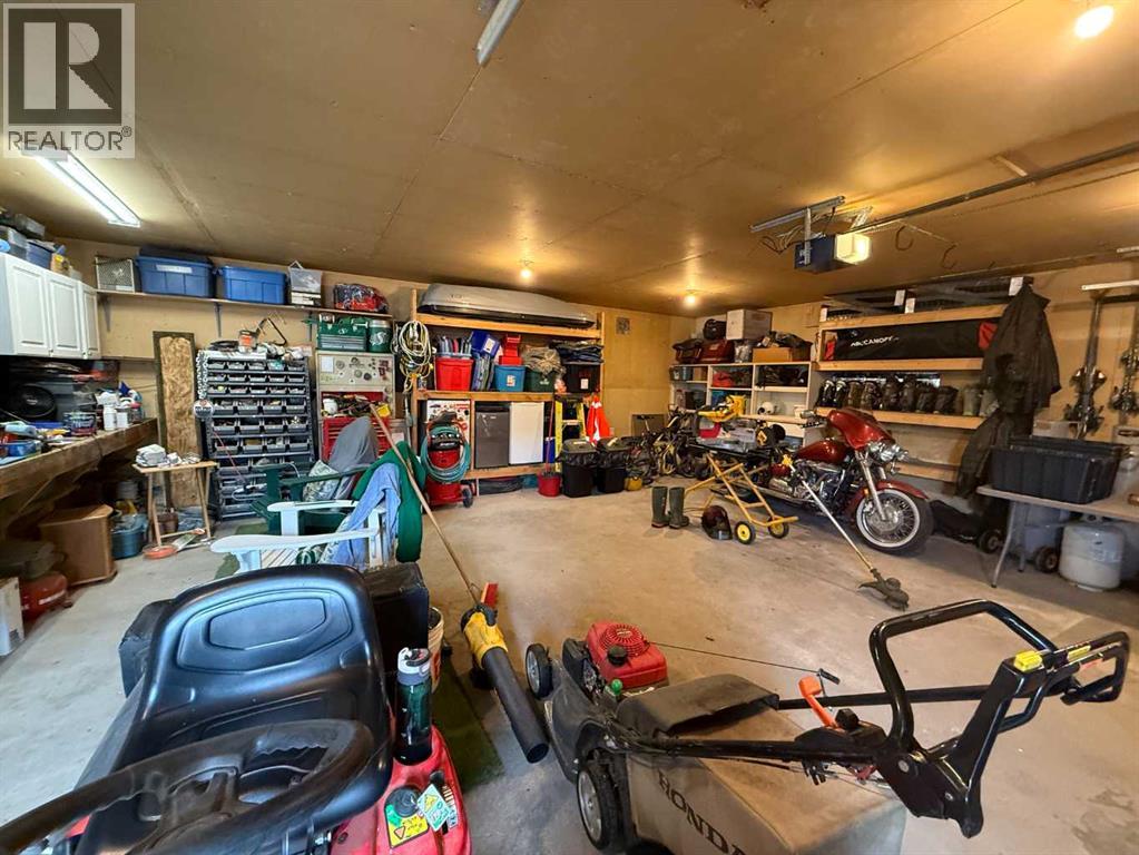 106 Sunwapta Drive — photo 25