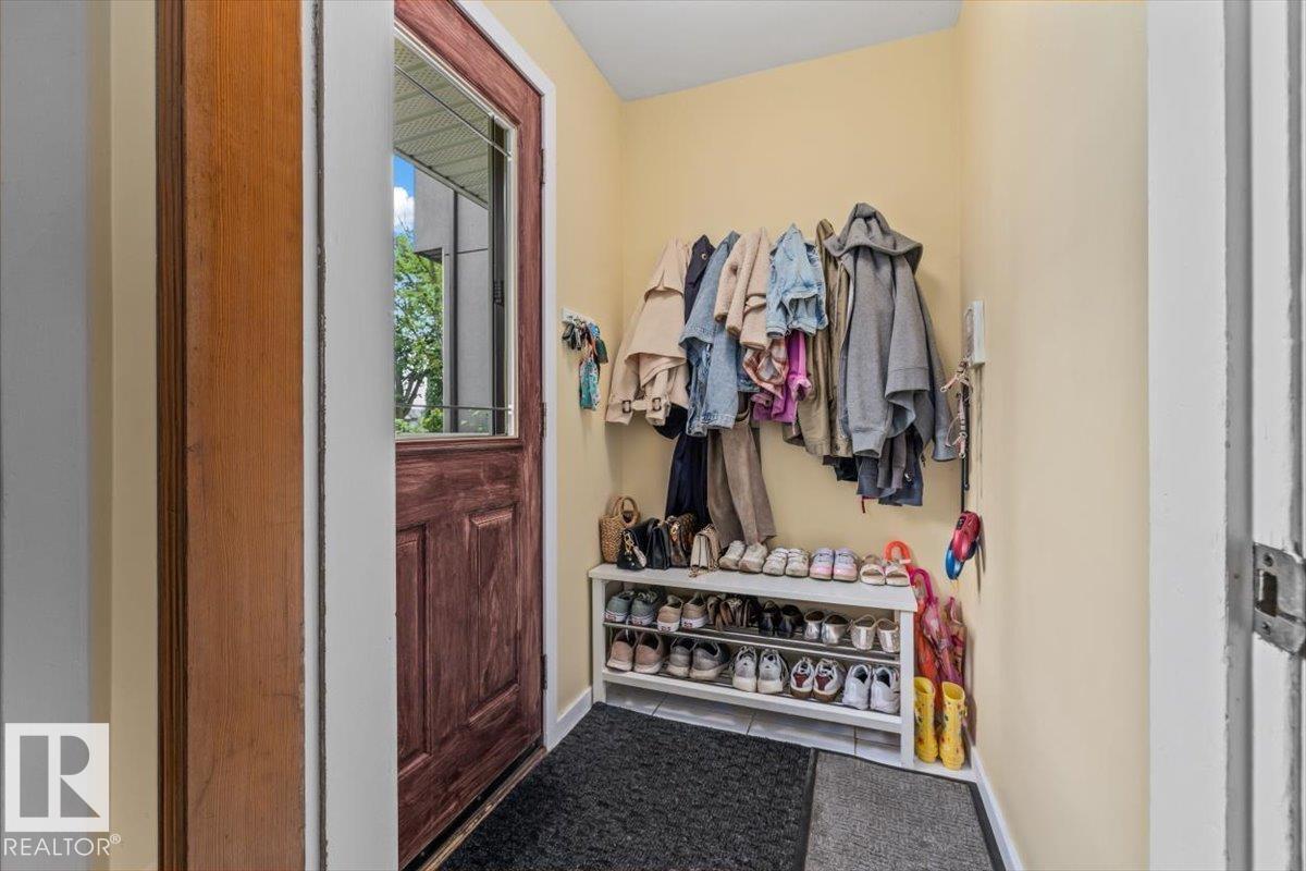 11430 122 ST NW - 3