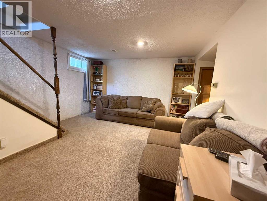 106 Sunwapta Drive — photo 19