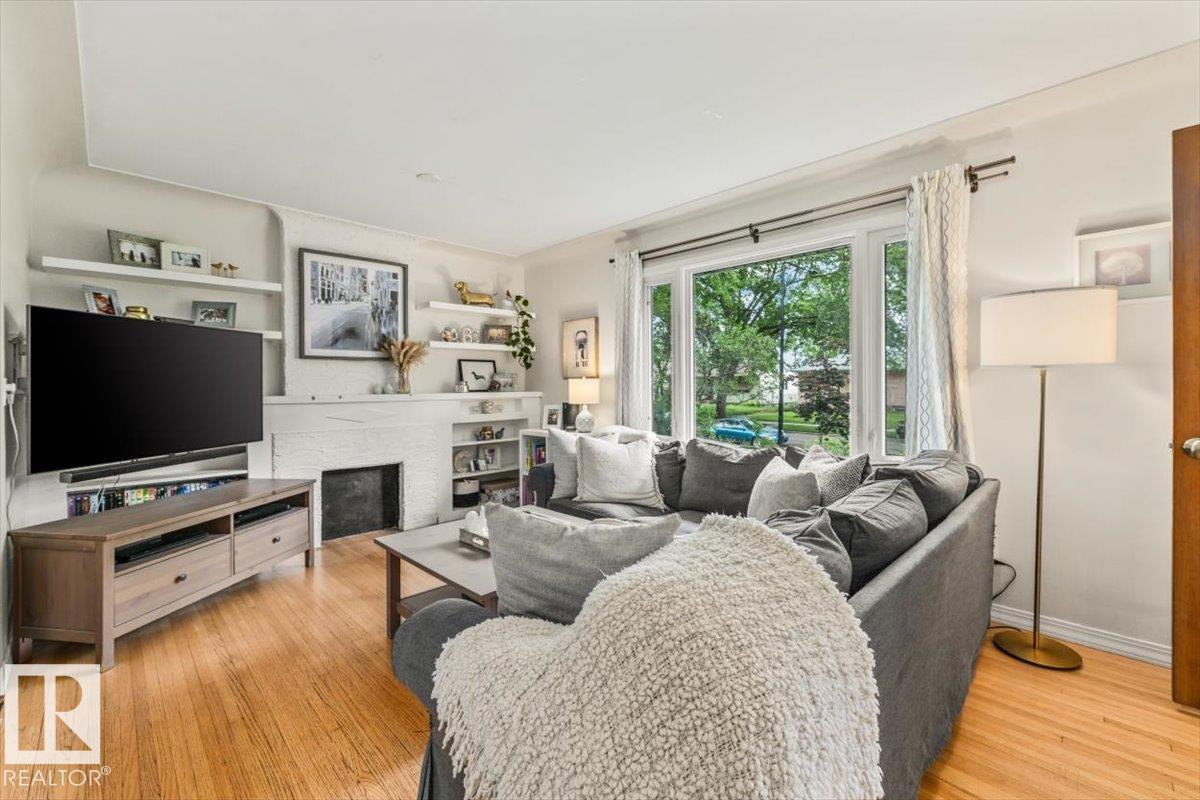 11430 122 ST NW - 15