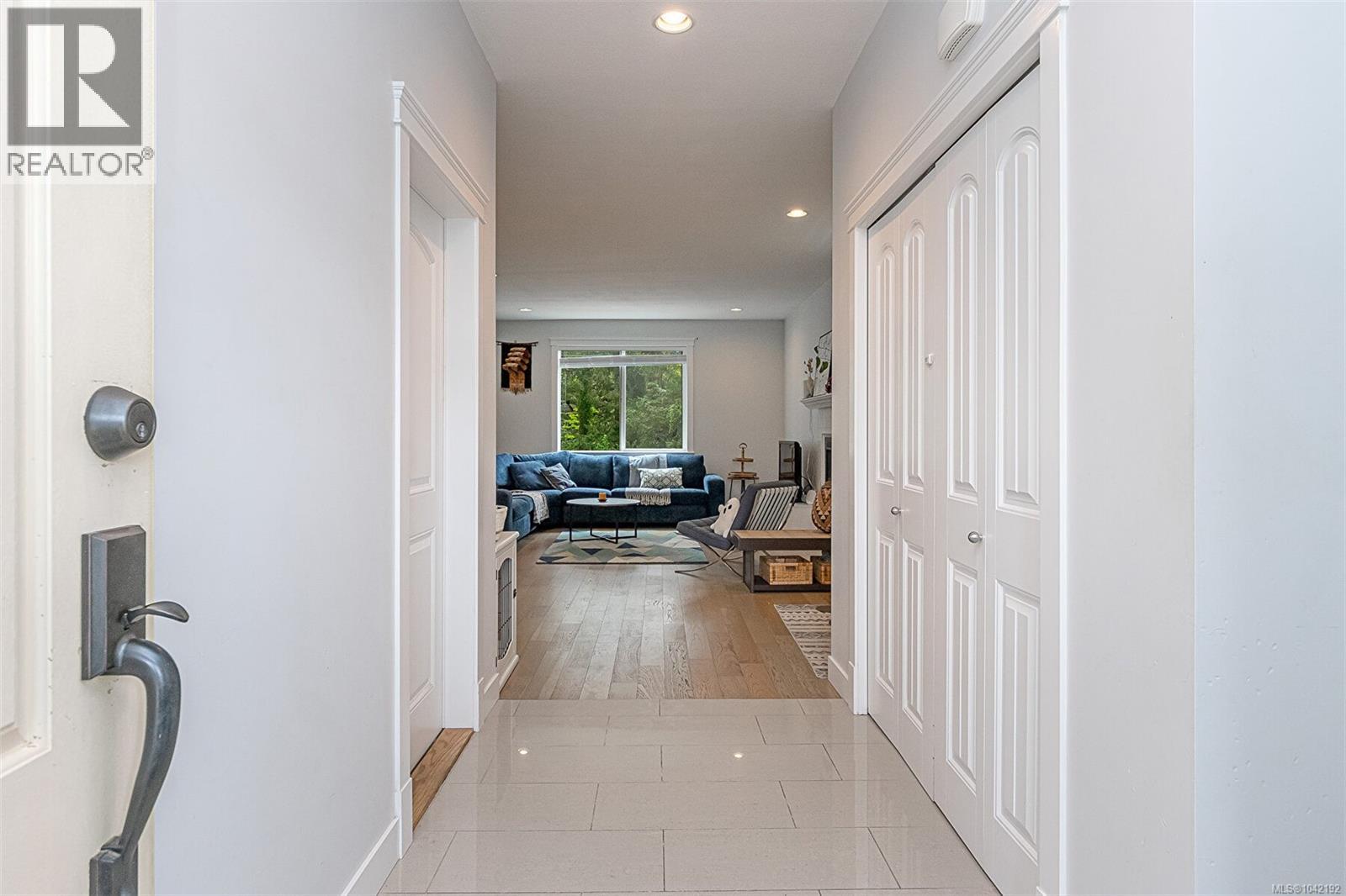 #15 3205 GIBBINS Rd - 3