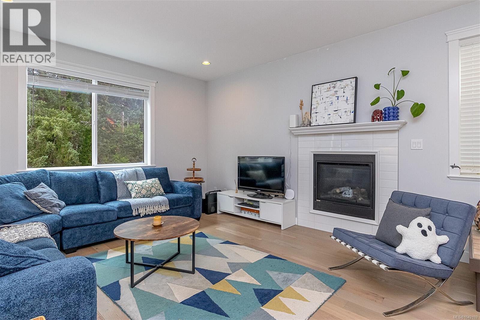 #15 3205 GIBBINS Rd - 4