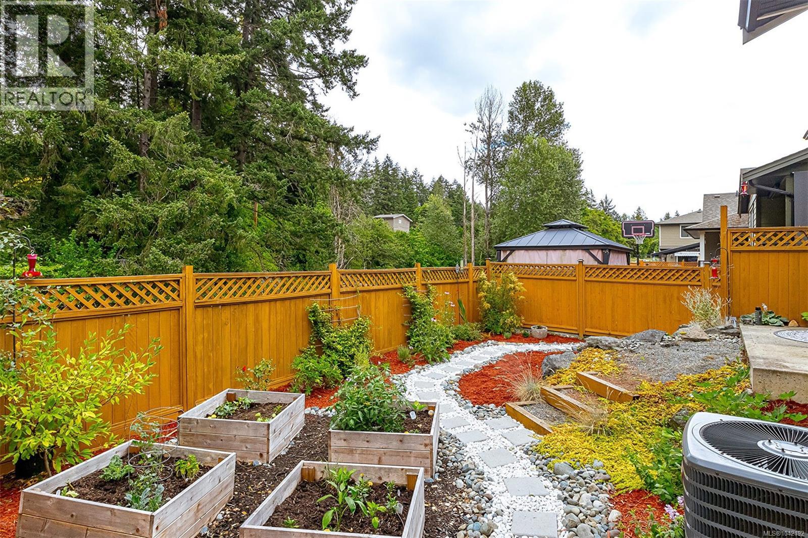 #15 3205 GIBBINS Rd - 22