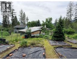 1980 3 Highway, Christina Lake, BC V0H1E2 Photo 38