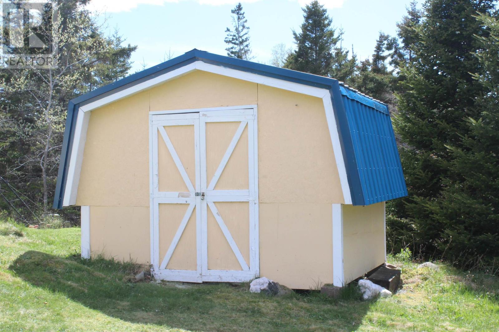 1933 West Ship Harbour Road - 20