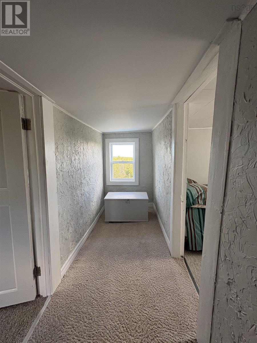 1933 West Ship Harbour Road - 16