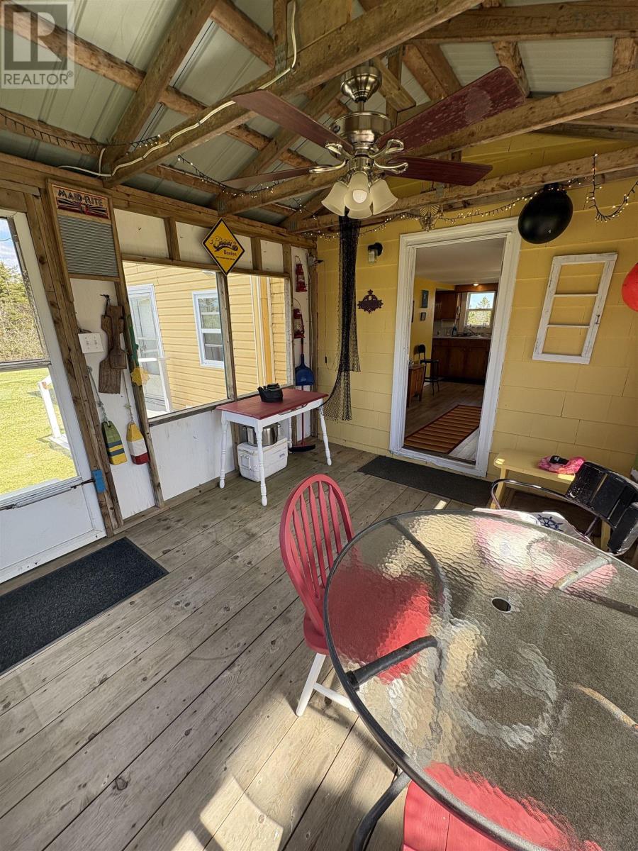 1933 West Ship Harbour Road - 4