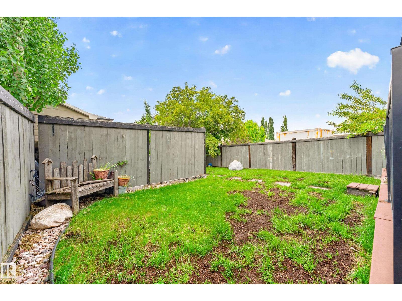 14 BIRCHGLEN CR — photo 42