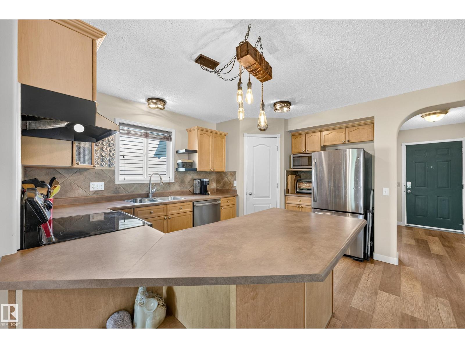 14 BIRCHGLEN CR — photo 8