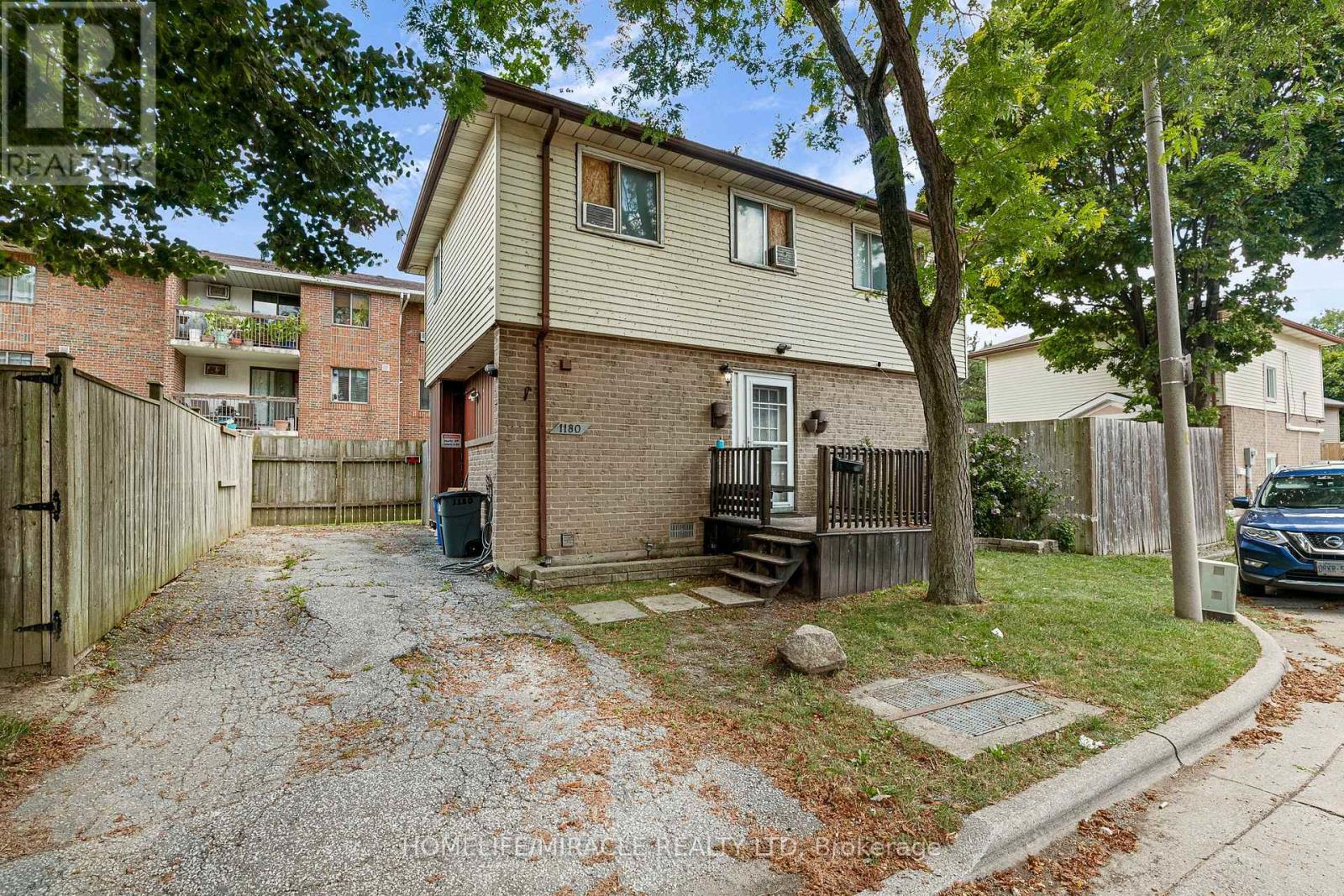 1180 HEATHFIELD COURT - 2