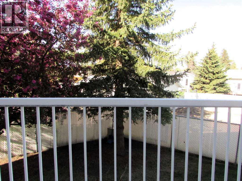 15 Kerry Wood Mews - 11