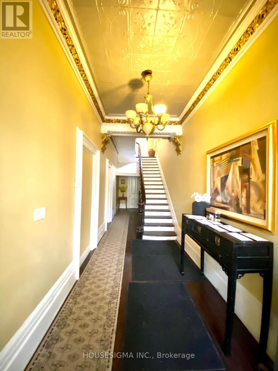 Entry Hall (Common space)
