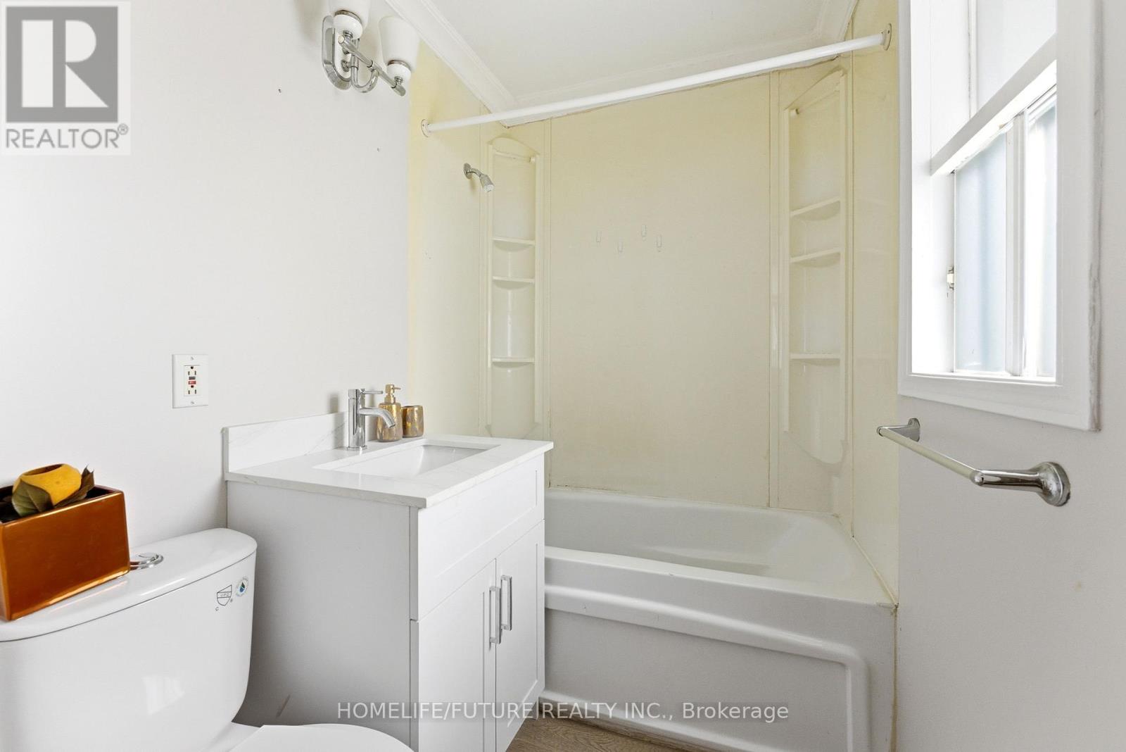 102 KINGS CRESCENT - 12