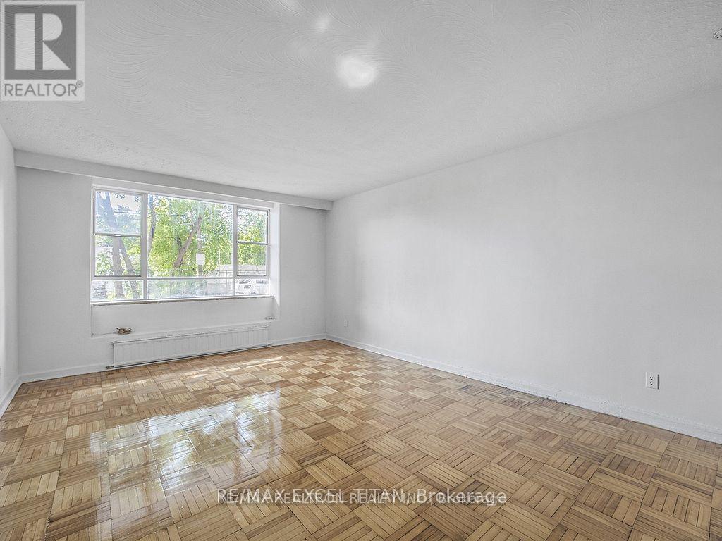 Photo of 165 Cosburn Avenue