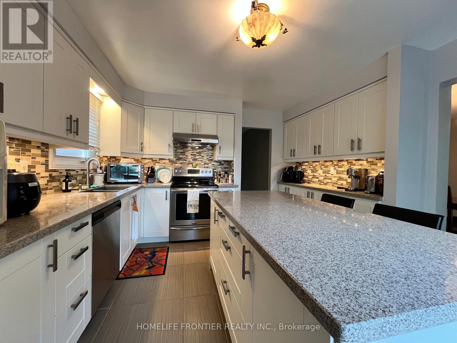 36 TAMARA DRIVE - 11